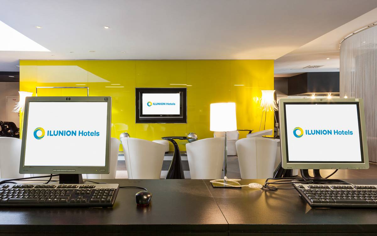 Internet point Hotel ILUNION Bel Art Barcelona Internet point Hotel ILUNION Bel Art Barcelona