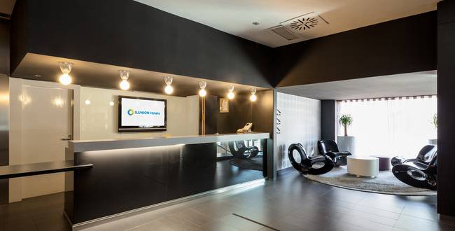 Hall Hotel ILUNION Bel Art Barcelona Hall Hotel ILUNION Bel Art Barcelona