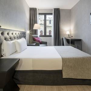 Habitación doble estándar Hotel ILUNION Bel Art Barcelona