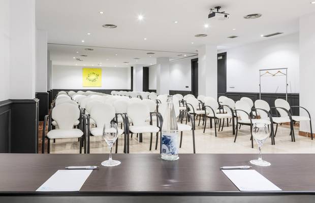Salón Ronda + Marina Hotel ILUNION Bel Art Barcelona